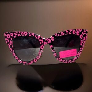 Betsey Johnson Cat Eye Black/Pink Animal Print Frame Women's Sunglasses Designer